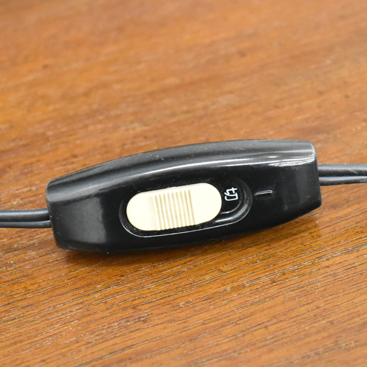 【中古】ドレクセルヘリテイジ　テーブルランプ　卓上照明　直径460　ガラス　2026011902【中古オフィス家具】