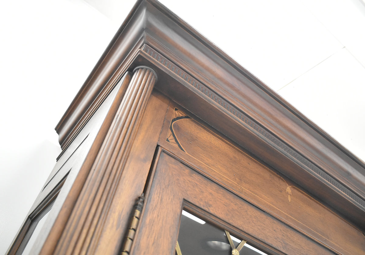 【中古】ドレクセルヘリテイジ　コヴィントンパークコレクション　飾り棚　照明付　全幅1585　木製　2026012002【中古オフィス家具】