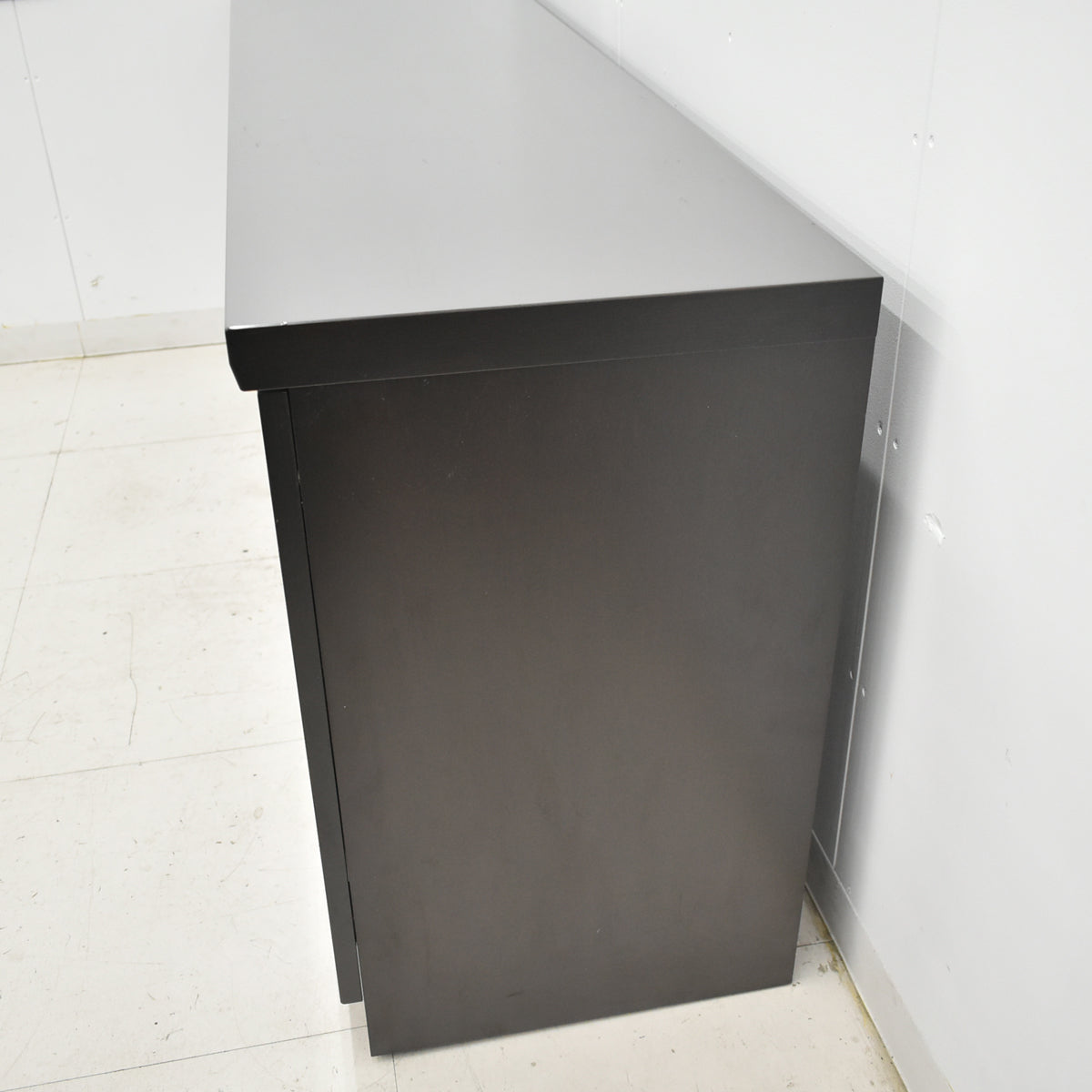 【中古】オカムラ　EX-42　クレデンザ　サイドボード　ガラス扉　幅1800　ダークブラウン　2026012102【中古オフィス家具】