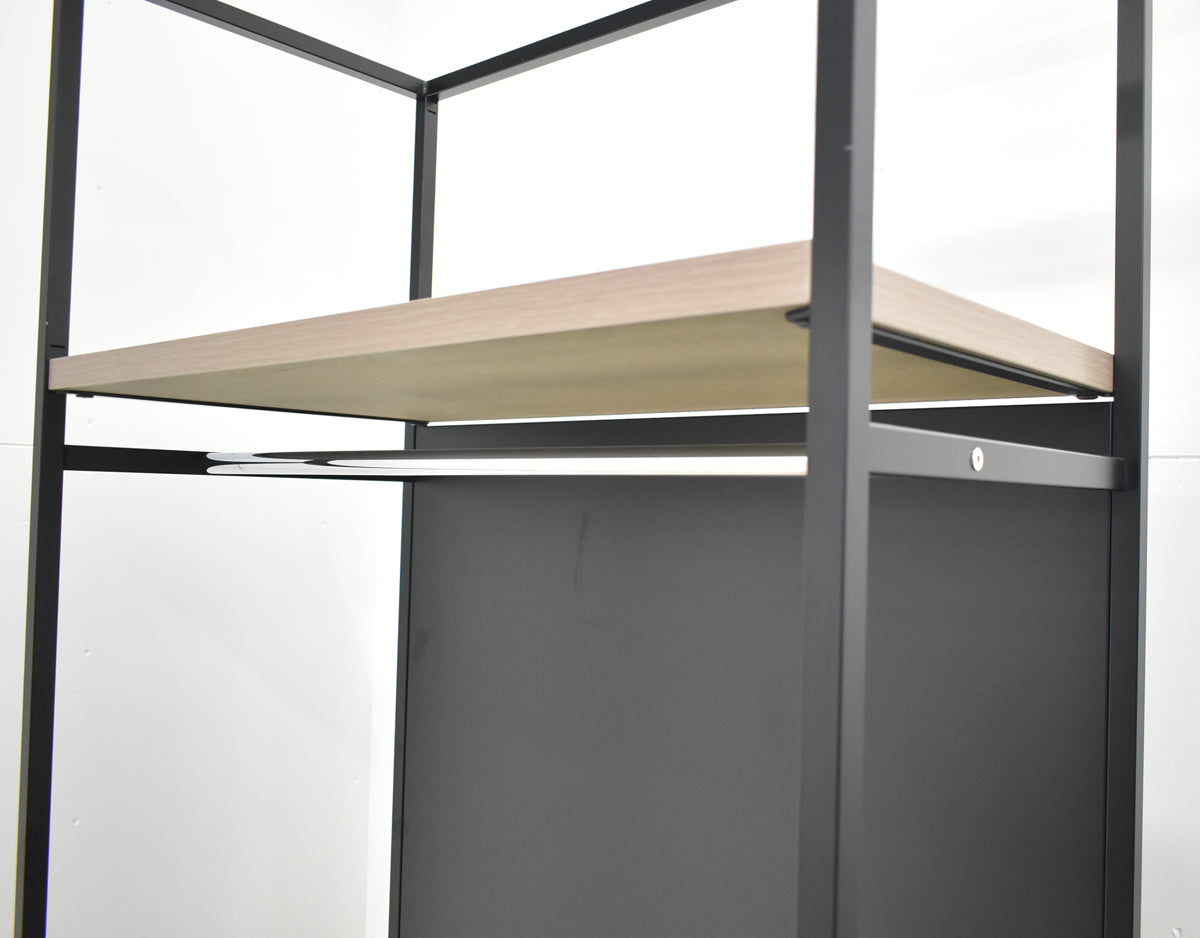 【中古】オカムラ　ライブスシェルフ（Lives Shelf）シリーズ　コートハンガーユニット　ブラック　幅900　2026012201【中古オフィス家具】