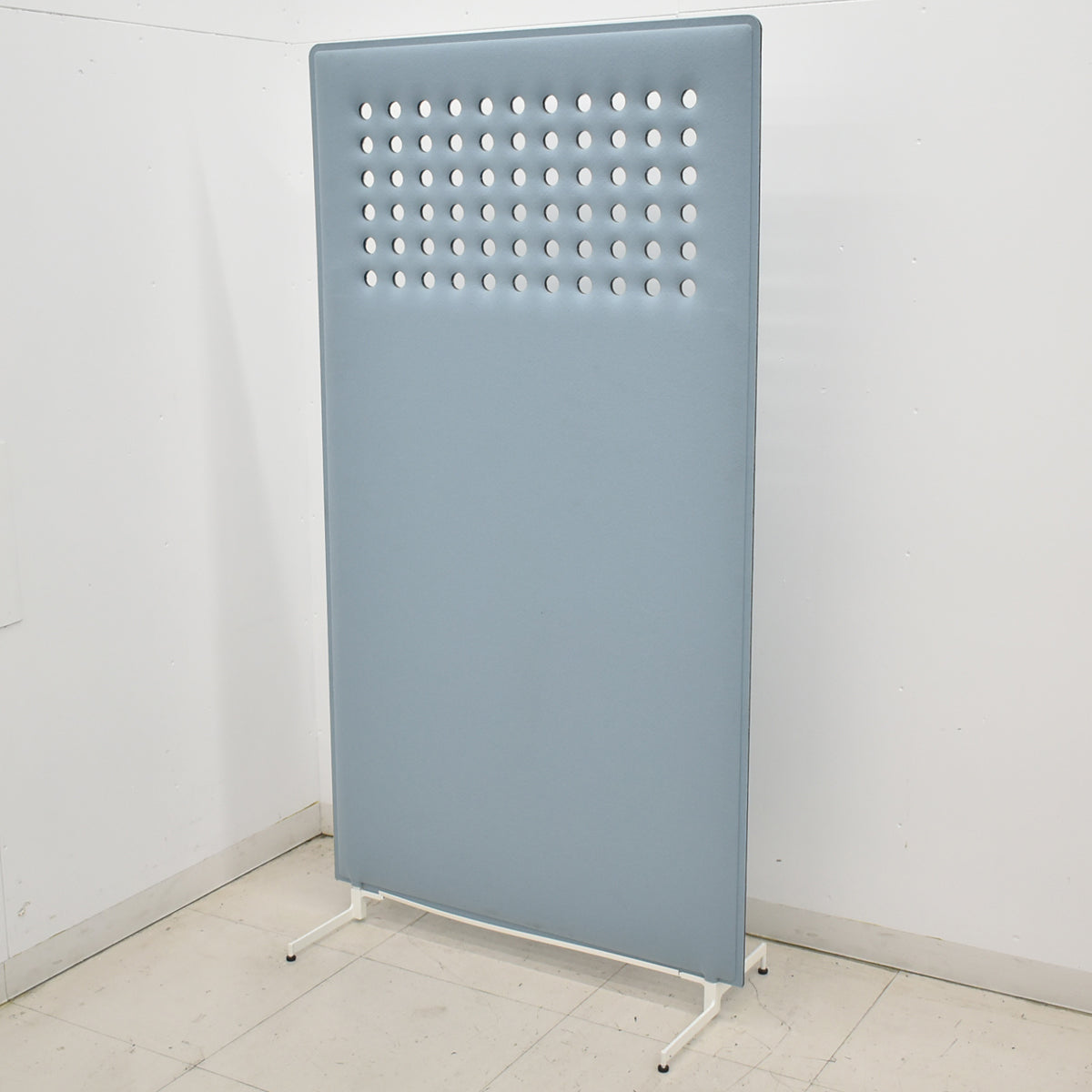 【中古】オカムラ　ライブスパネル（Lives Panel）シリーズ　パーテーション　セージ　幅900　2026012202【中古オフィス家具】