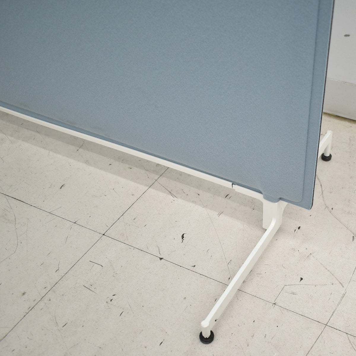 【中古】オカムラ　ライブスパネル（Lives Panel）シリーズ　パーテーション　セージ　幅900　2026012202【中古オフィス家具】