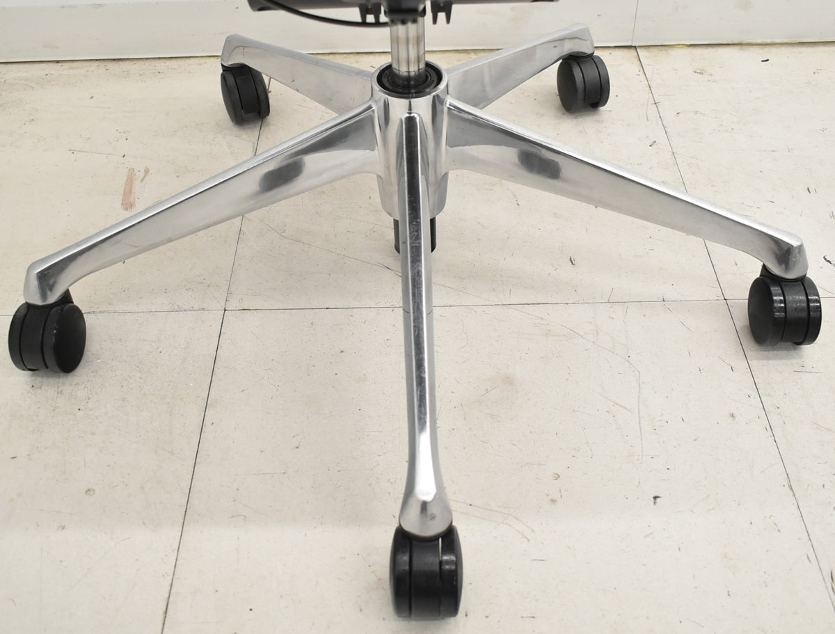 【中古】オカムラ　バロン　ハイバック　可動肘　ポリッシュ　ブラック×オレンジ　肘パッド新品　2026012203【中古オフィス家具】