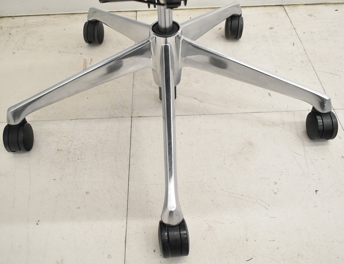 【中古】オカムラ　バロン　ハイバック　可動肘　ポリッシュ　ブラック×オレンジ　肘パッド新品　2026012204【中古オフィス家具】