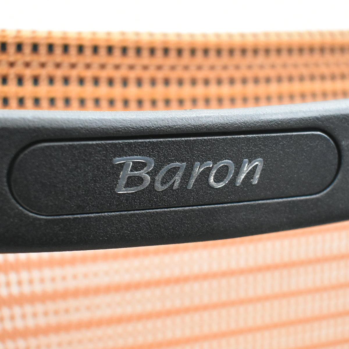 【中古】オカムラ　バロン　ハイバック　可動肘　ポリッシュ　ブラック×オレンジ　肘パッド新品　2026012205【中古オフィス家具】