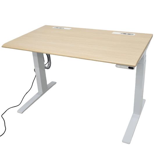 【中古】オカムラ　スイフト　電動昇降デスク　スムースフォルムエッジ　インジケーター付ボタンタイプ　メモリー機能　コンセントユニット２個付　幅1150　2026012301【中古オフィス家具】