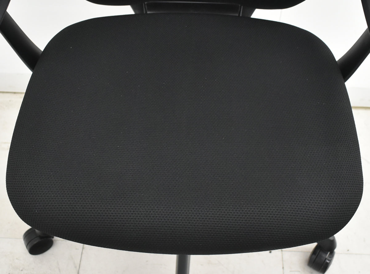 【中古】オカムラ　シルフィー　ハイバック　固定肘　バックカーブアジャスト　前傾機能　ブラック　2026012602【中古オフィス家具】