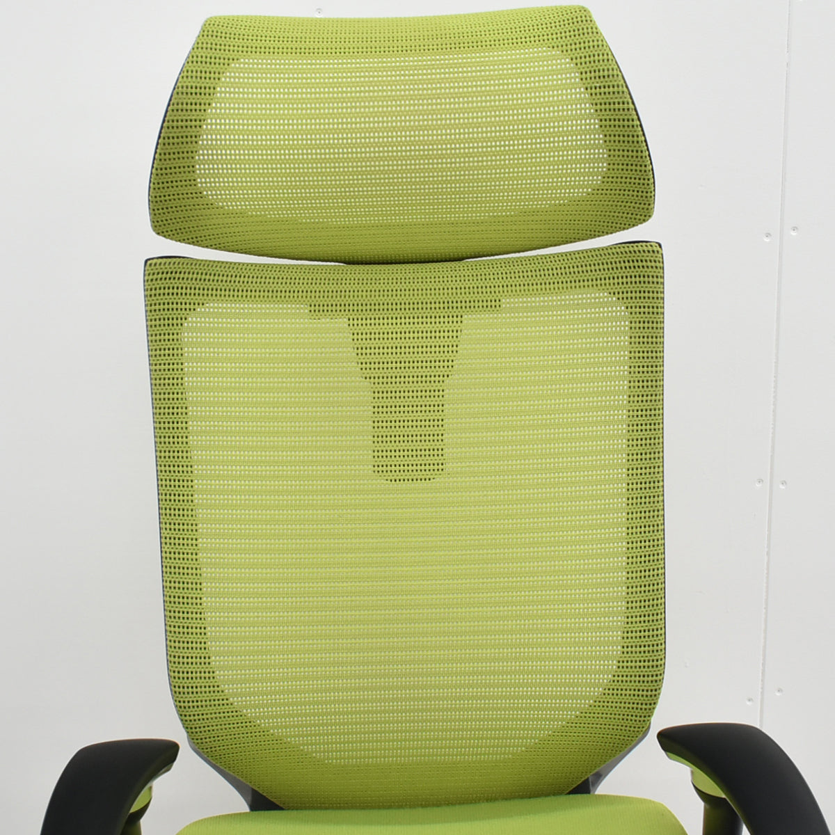【中古】オカムラ　バロン　エクストラハイバック　可動肘　可動ヘッドレスト　ポリッシュ　ライムグリーン　肘パッド新品　2026012605【中古オフィス家具】