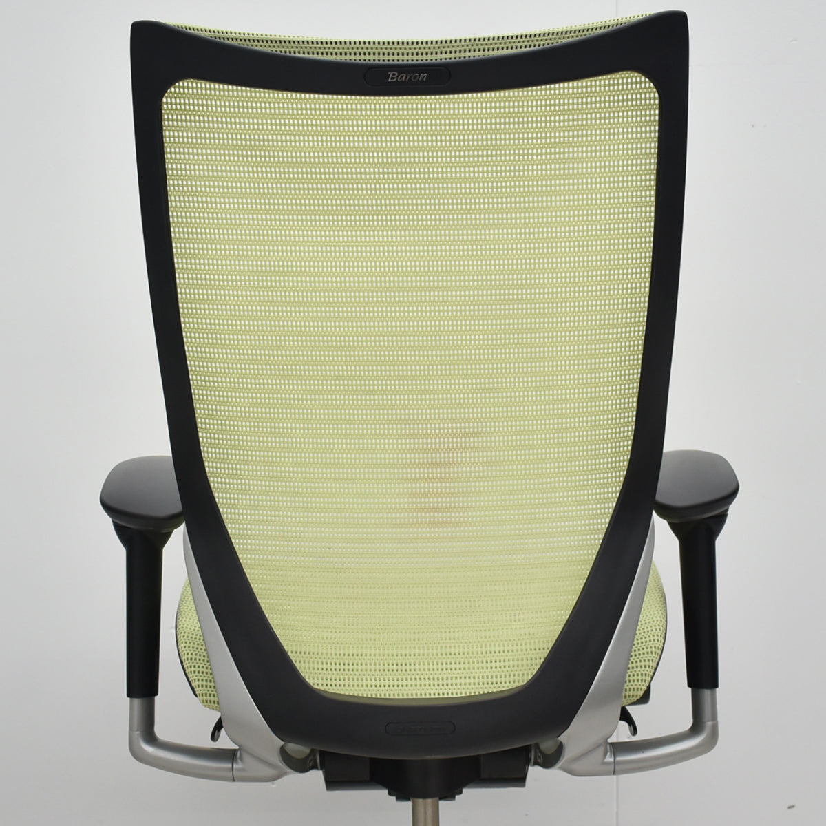 【中古】オカムラ　バロン　ハイバック　可動肘　シルバー脚　ピスタチオグリーン　2026012607【中古オフィス家具】