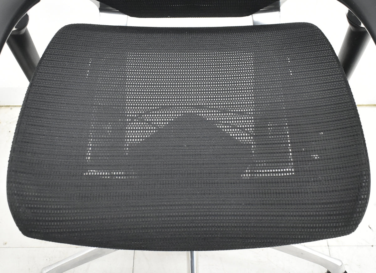 【中古】オカムラ　バロン　ローバック　可動肘　ポリッシュ　昇降ガス新品交換済　ブラック　2026012701【中古オフィス家具】