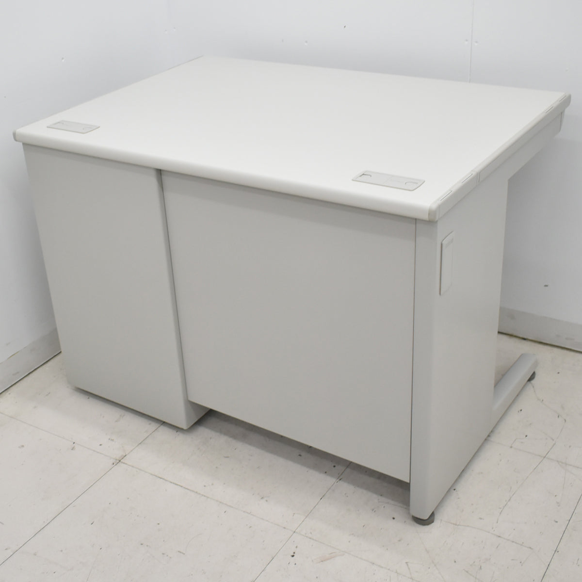 【中古】オカムラ　SD片袖デスク　W1000　2026012904【中古オフィス家具】