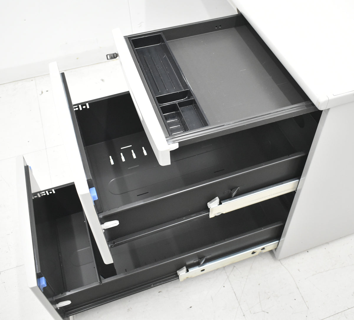 【中古】オカムラ　SDスタンダード片袖デスク107　幅1000　2026020304【中古オフィス家具】