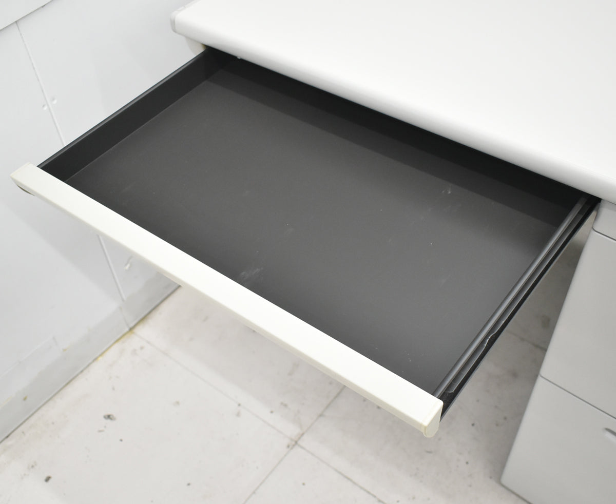 【中古】オカムラ　SDスタンダード片袖デスク107　幅1000　2026020304【中古オフィス家具】