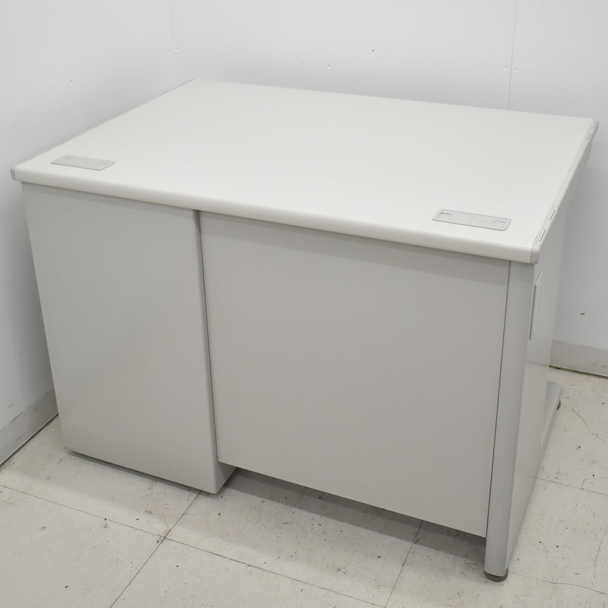 【中古】オカムラ　SDスタンダード片袖デスク107　幅1000　2026020304【中古オフィス家具】