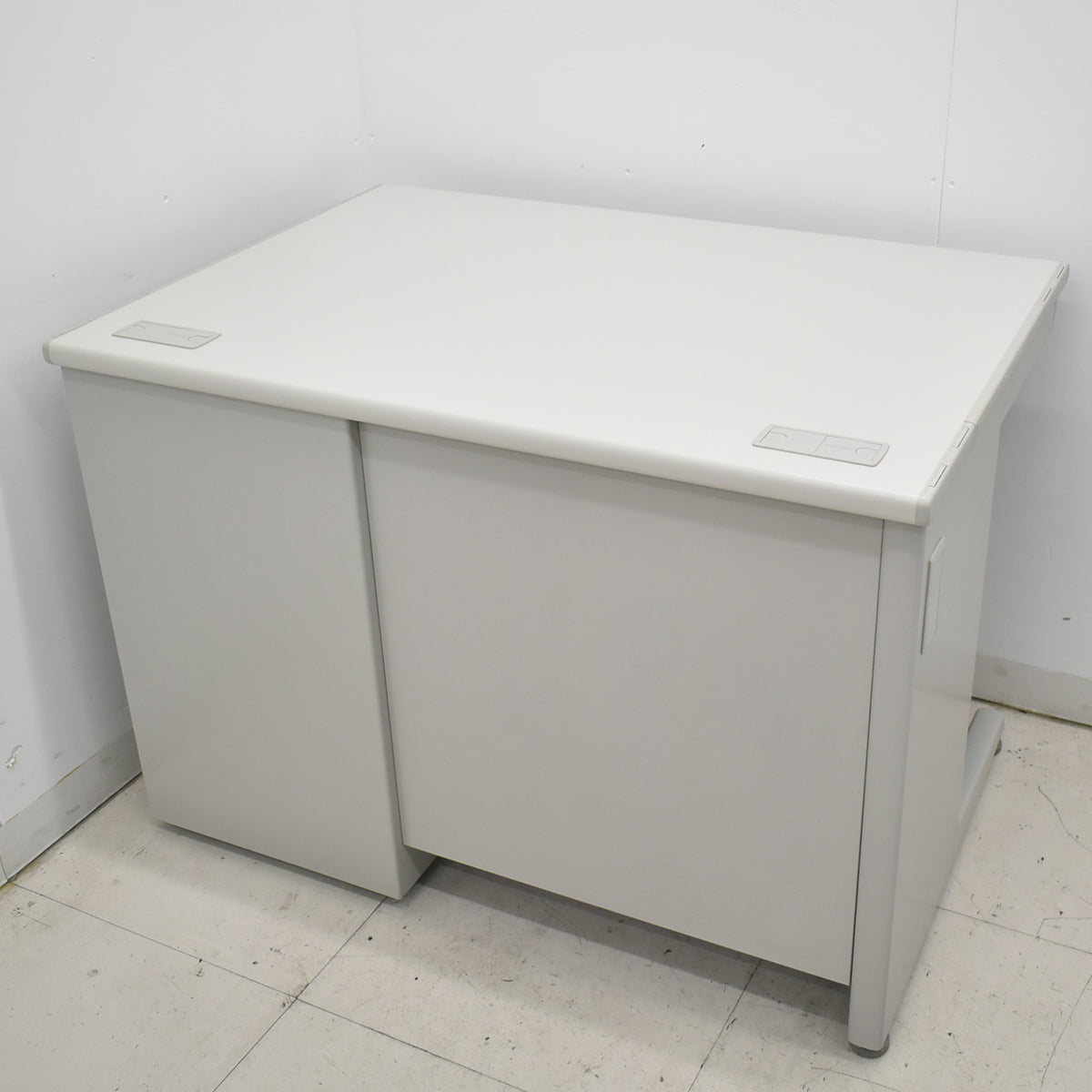 【中古】オカムラ　SDスタンダード片袖デスク　幅1000　2026020401【中古オフィス家具】