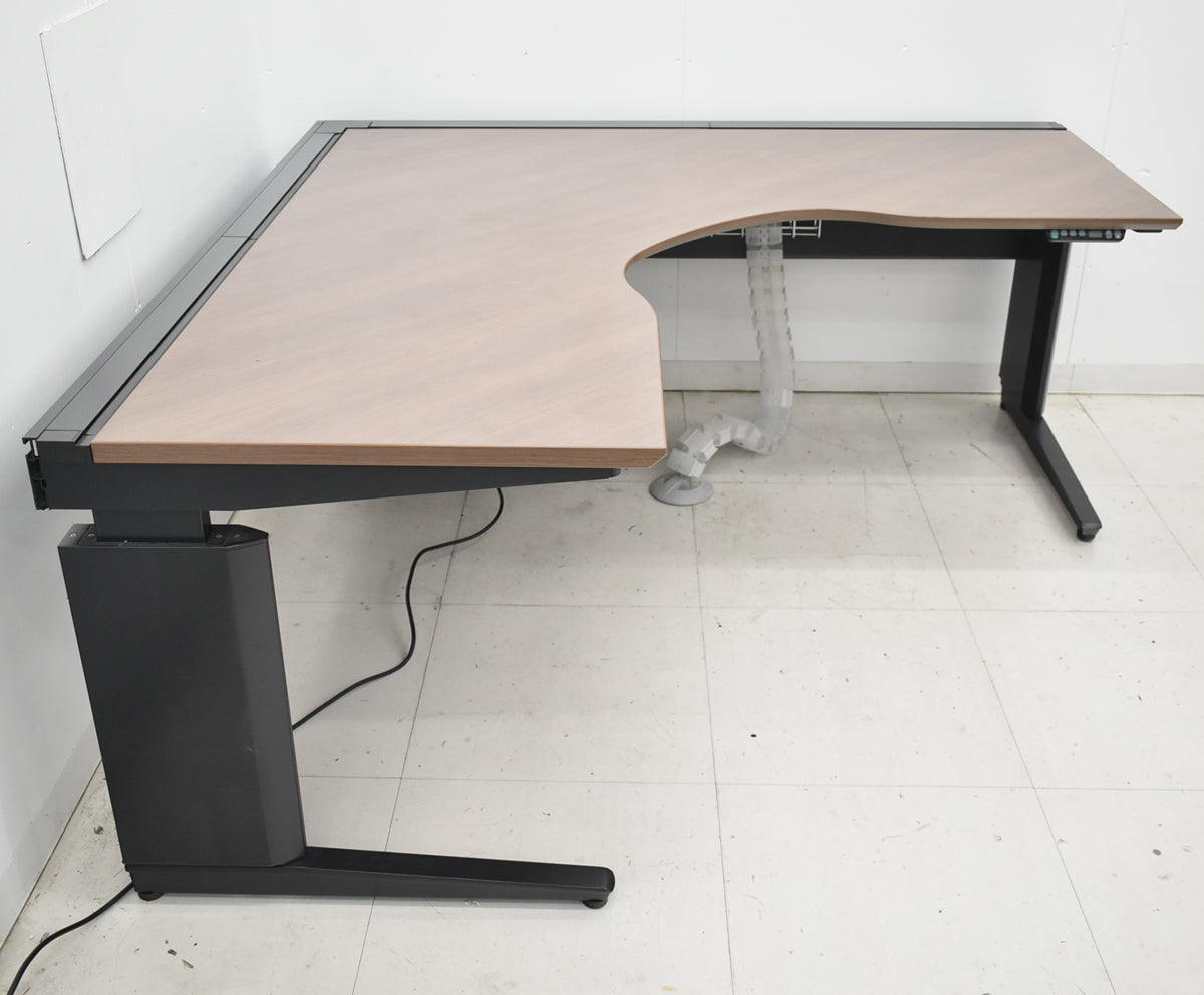 【中古】オカムラ　プロステージクレストUD　電動昇降L型デスク　コントロールスイッチインジゲーターメモリ機能　幅1570　2026020502【中古オフィス家具】