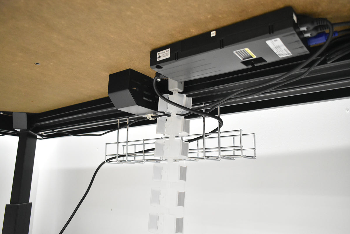 【中古】オカムラ　プロステージクレストUD　電動昇降L型デスク　コントロールスイッチインジゲーターメモリ機能　幅1570　2026020502【中古オフィス家具】