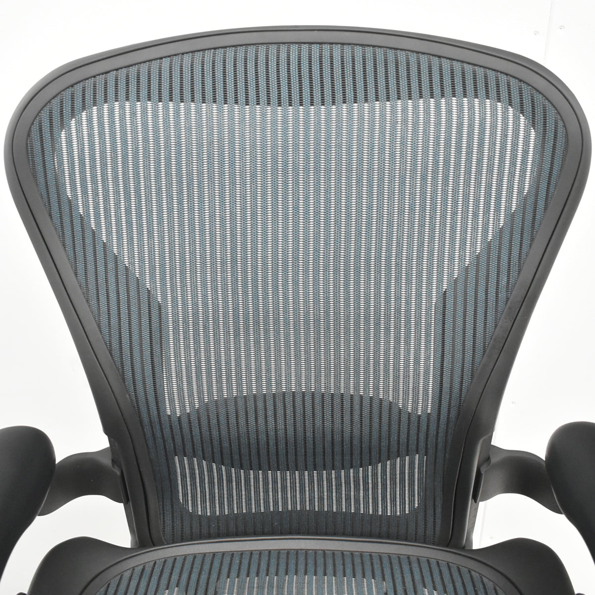 【中古】ハーマンミラー　アーロンチェア　昇降ガス新品交換済　スタンダード　Ｂサイズ　ランバーサポート　グリーン　2026020902【中古オフィス家具】