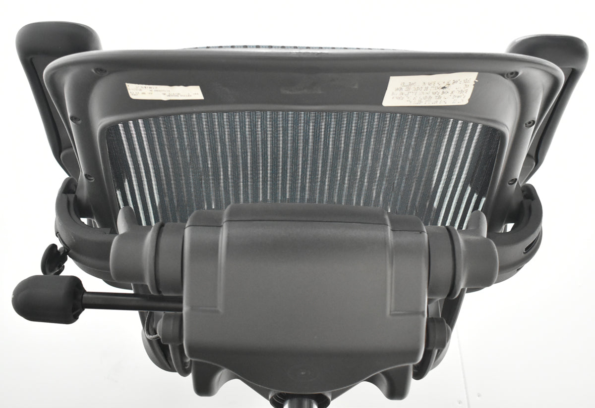 【中古】ハーマンミラー　アーロンチェア　昇降ガス新品交換済　スタンダード　Ｂサイズ　ランバーサポート　グリーン　2026020902【中古オフィス家具】