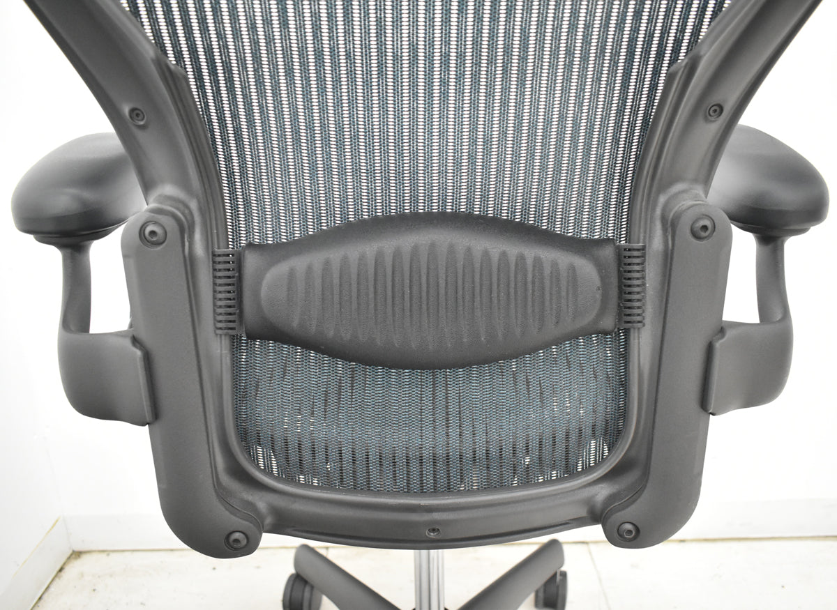 【中古】ハーマンミラー　アーロンチェア　昇降ガス新品交換済　スタンダード　Ｂサイズ　ランバーサポート　グリーン　2026020902【中古オフィス家具】