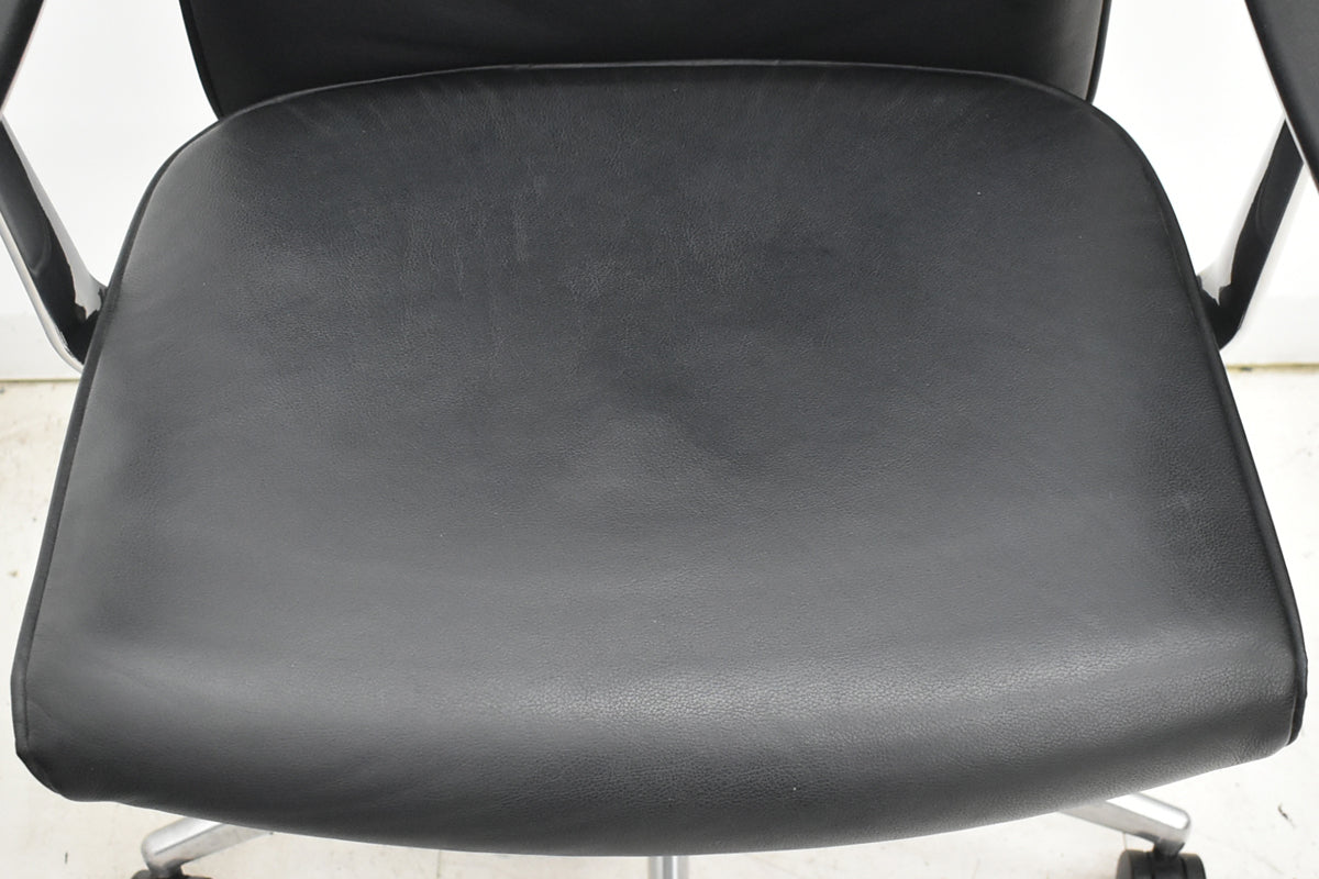 【中古】コクヨ　プント　ハイバック　固定肘（アルミ肘）革張り　エアランバーサポート　ブラック　2026020903【中古オフィス家具】