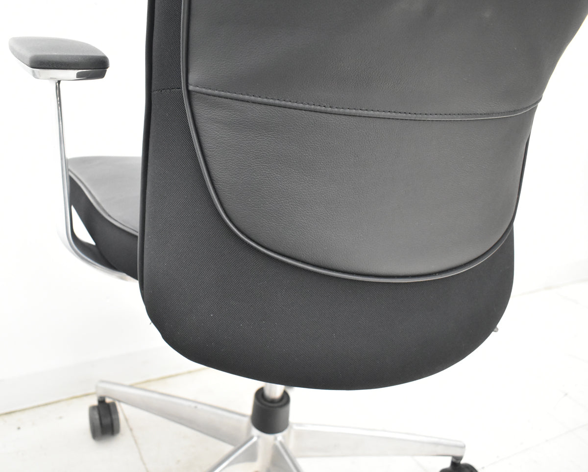 【中古】コクヨ　プント　ハイバック　固定肘（アルミ肘）革張り　エアランバーサポート　ブラック　2026020903【中古オフィス家具】