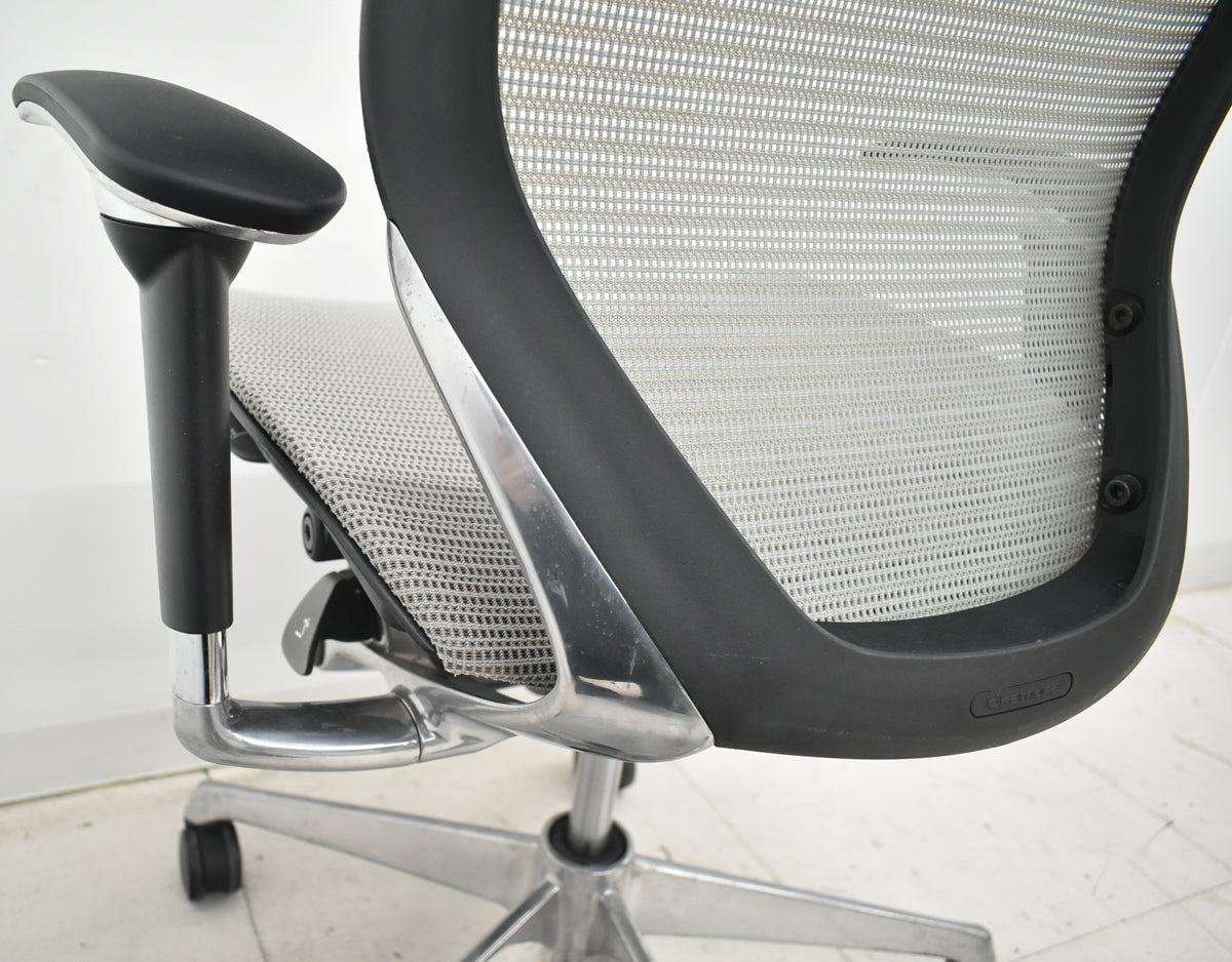 【中古】オカムラ　バロン　ハイバック　可動肘　ポリッシュ　グレー　肘パッド新品　2026020905【中古オフィス家具】