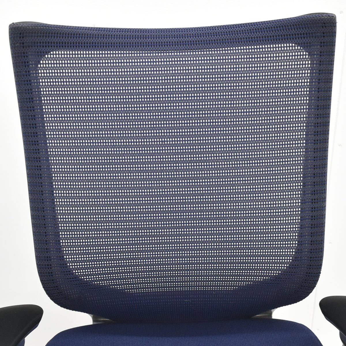 【中古】オカムラ　バロン　ハイバック　可動肘　ポリッシュ　ダークブルー　2026021004【中古オフィス家具】