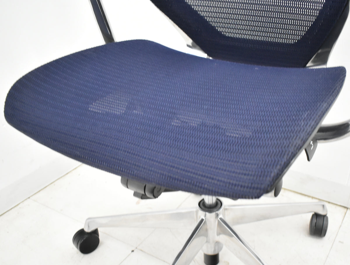 【中古】オカムラ　バロン　肘パッド新品　ハイバック　固定肘　ポリッシュ　ダークブルー　2026021205【中古オフィス家具】