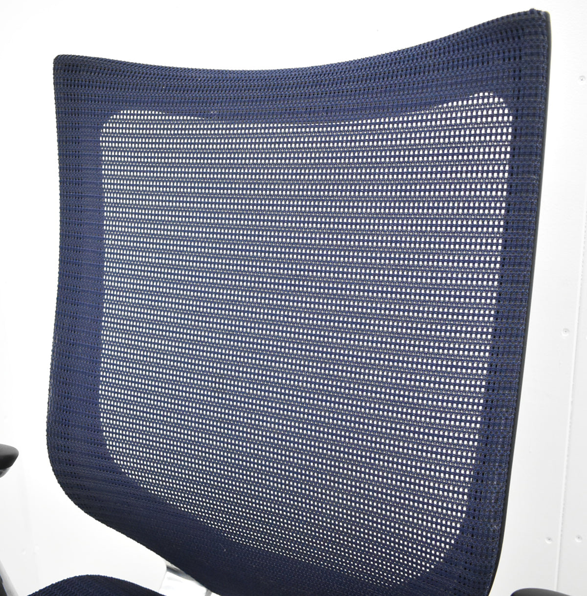 【中古】オカムラ　バロン　肘パッド新品　ハイバック　固定肘　ポリッシュ　ダークブルー　2026021205【中古オフィス家具】