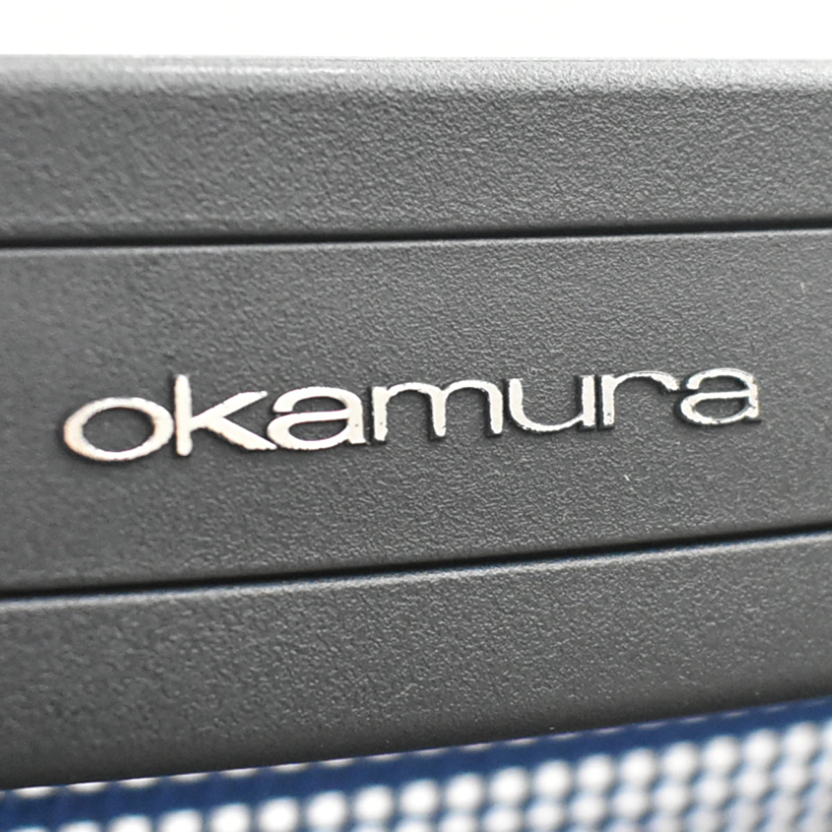 【中古】オカムラ　コーラル　ローバック　可動肘　ミディアムブルー　2026021302【中古オフィス家具】