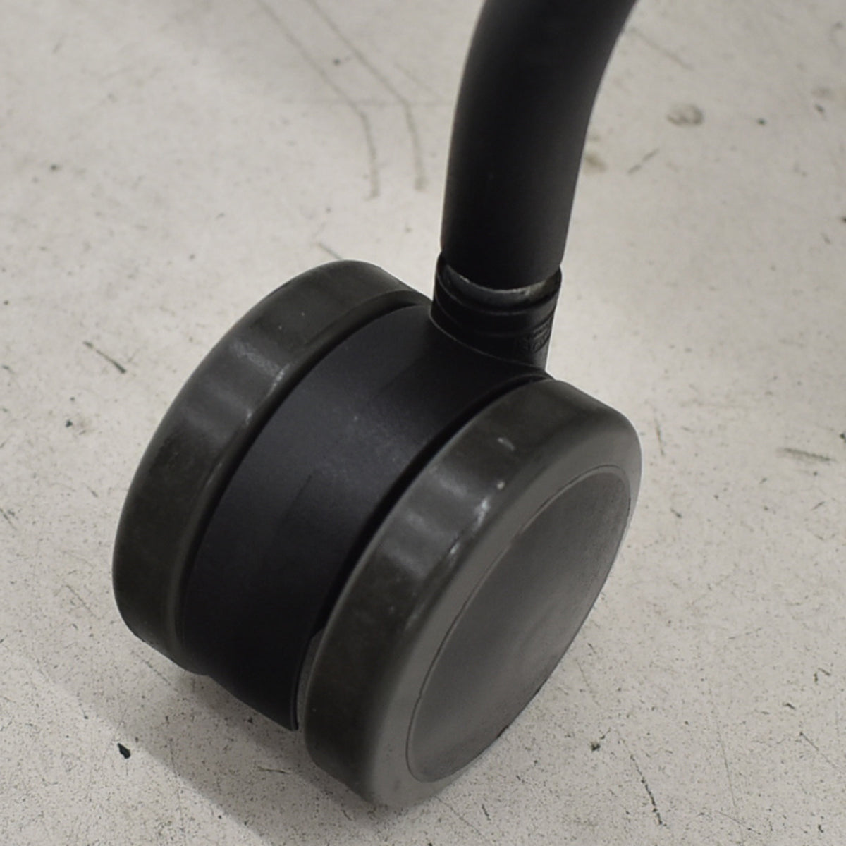 【中古】ウィルクハーン　222renge OCCO　オッコ　座面クッション付　ウレタンキャスター　ブラック　2026021402【中古オフィス家具】