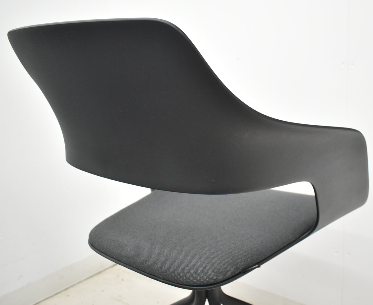 【中古】ウィルクハーン　222renge OCCO　オッコ　座面クッション付　ウレタンキャスター　ブラック　2026021402【中古オフィス家具】