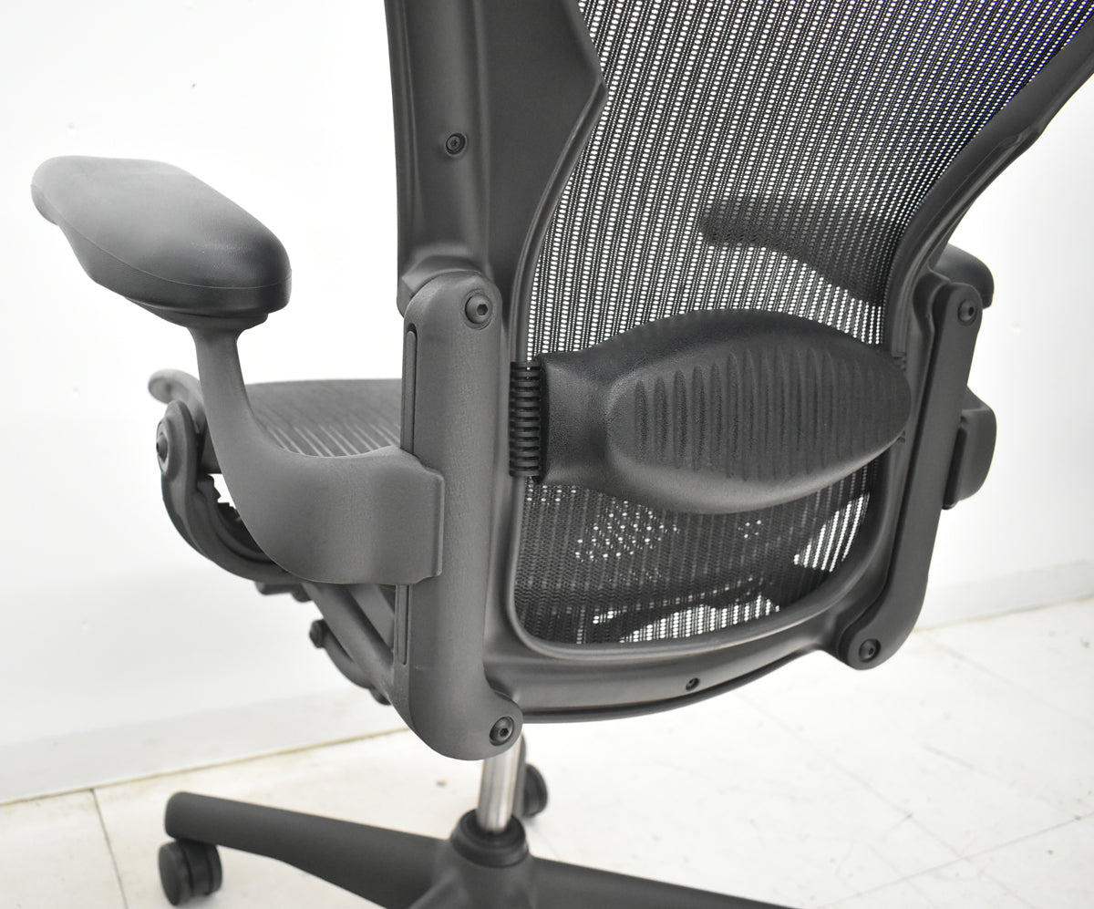 【中古】ハーマンミラー　アーロンチェア　スタンダード　Ｂサイズ　ランバーサポート　ブラック　2026021403【中古オフィス家具】