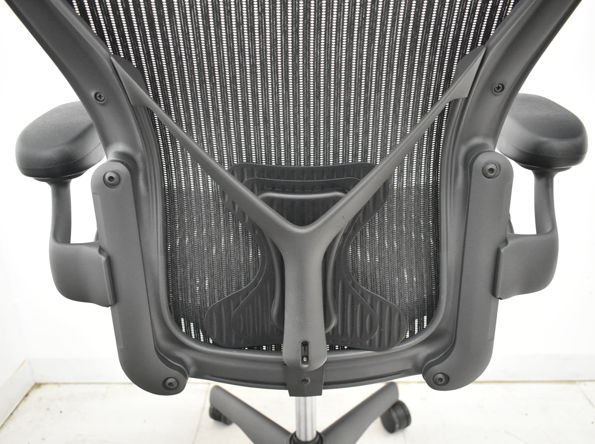 【中古】ハーマンミラー　アーロンチェア　Ｂサイズ　固定肘　ポスチャーフィット　リクライニング範囲調整　ブラック　2026021404【中古オフィス家具】\