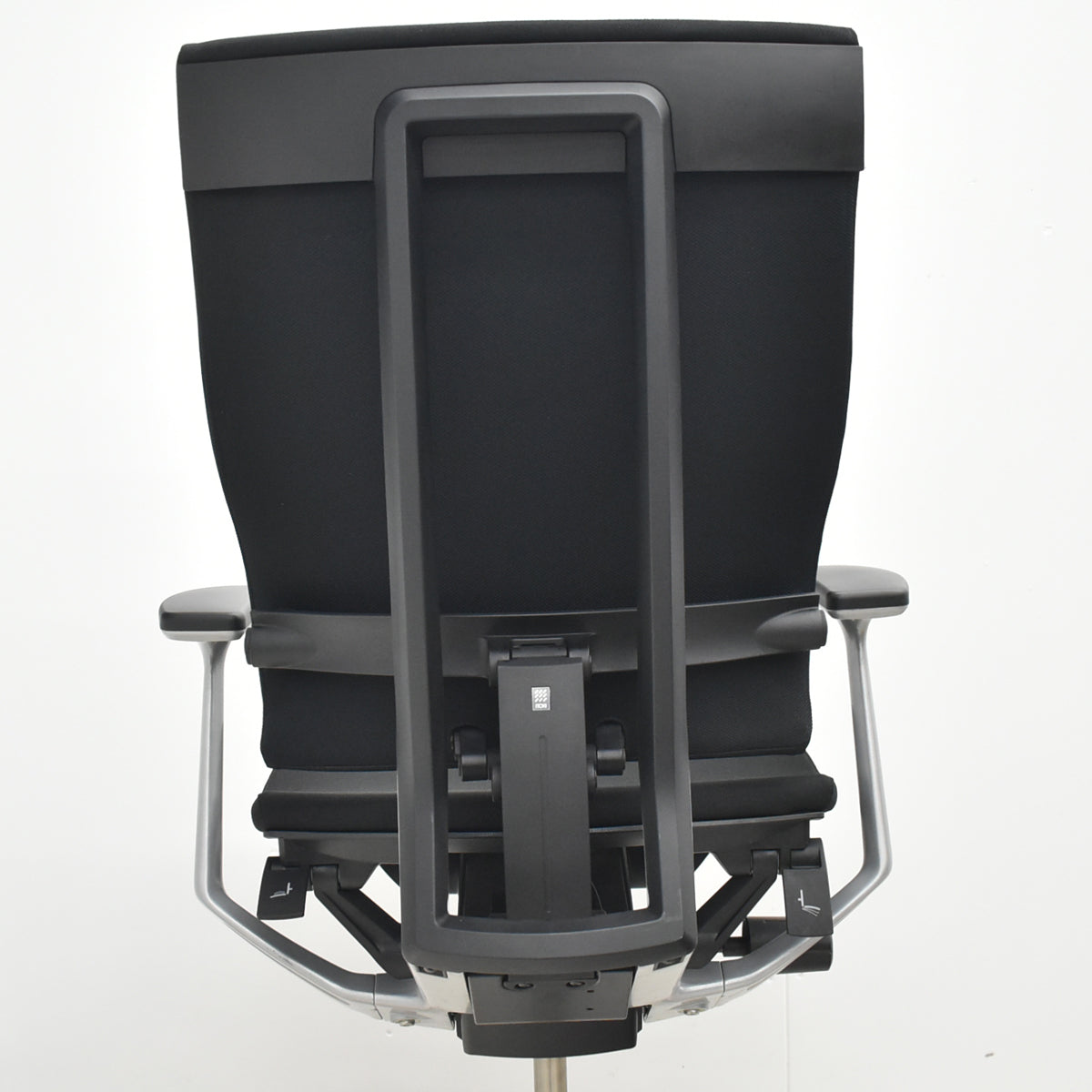 【中古】イトーキ　スピーナ　固定肘　シルバー脚　ブラック　2026021406【中古オフィス家具】