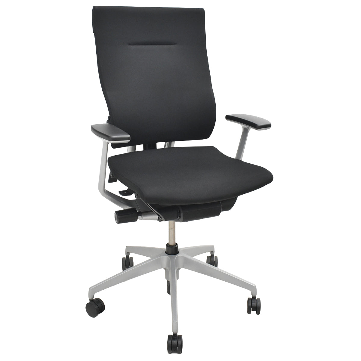 【中古】イトーキ　スピーナ　固定肘　シルバー脚　ブラック　2026021406【中古オフィス家具】