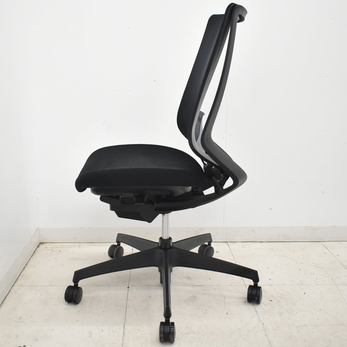 【中古】コクヨ　デュオラ　肘なし　ウレタンキャスター　ランバーサポート　2019年製　2026021602【中古オフィス家具】