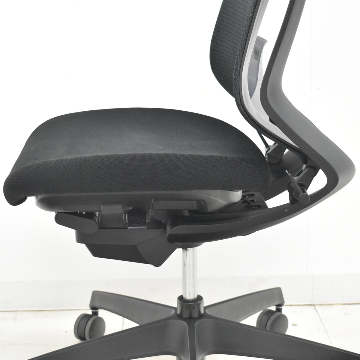 【中古】コクヨ　デュオラ　肘なし　ウレタンキャスター　ランバーサポート　2019年製　2026021602【中古オフィス家具】