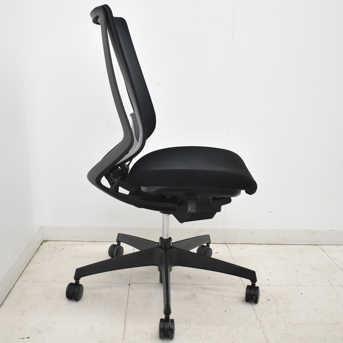 【中古】コクヨ　デュオラ　肘なし　ウレタンキャスター　ランバーサポート　2019年製　2026021602【中古オフィス家具】