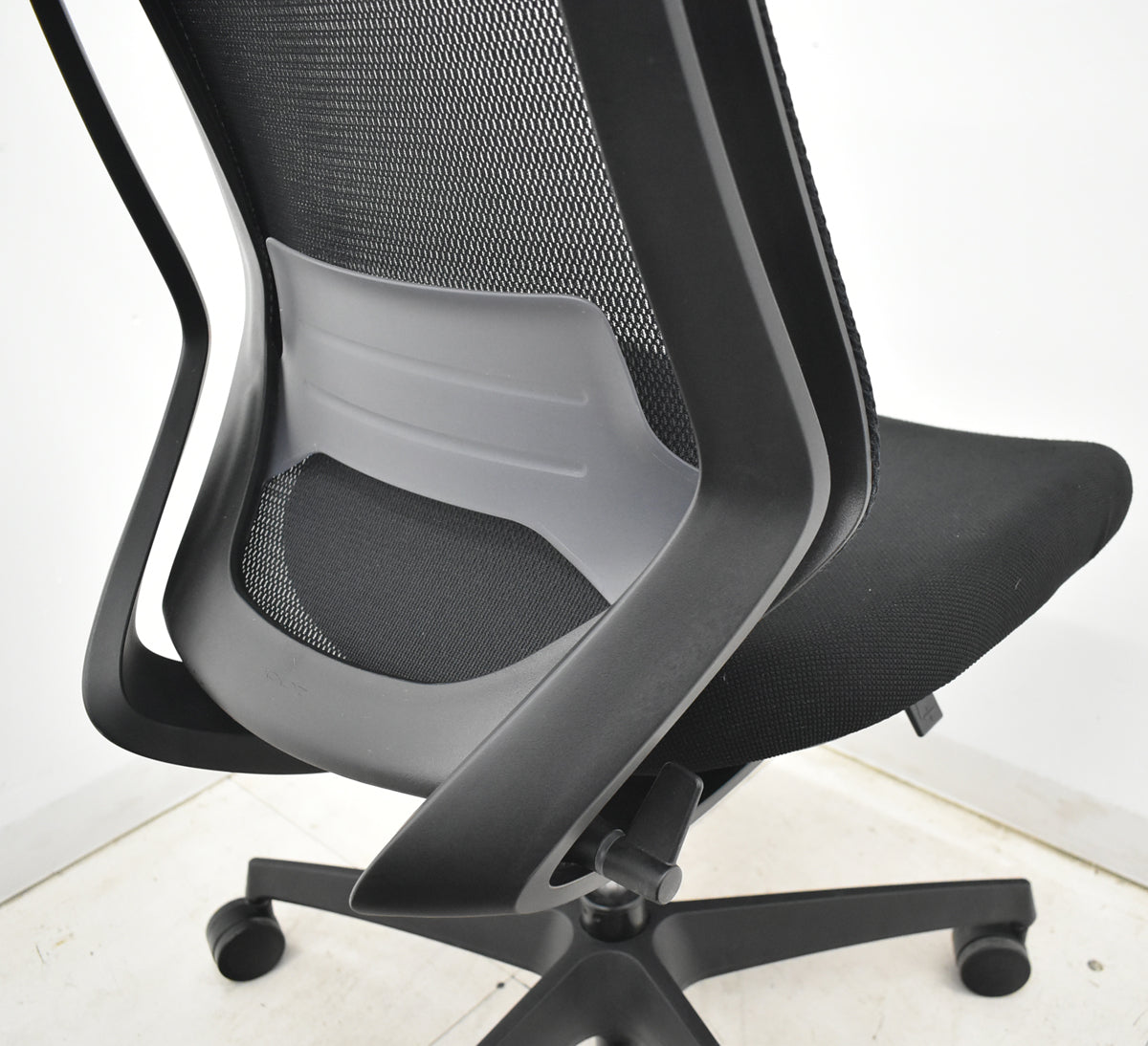 【中古】コクヨ　デュオラ　肘なし　ウレタンキャスター　ランバーサポート　2019年製　2026021602【中古オフィス家具】