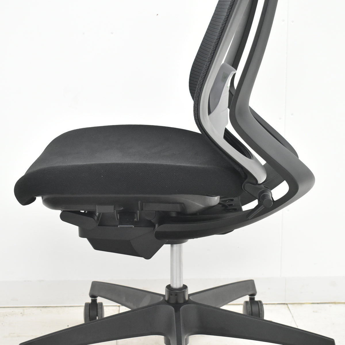 【中古】コクヨ　デュオラ　肘なし　ウレタンキャスター　ランバーサポート　2019年製　2026021603【中古オフィス家具】