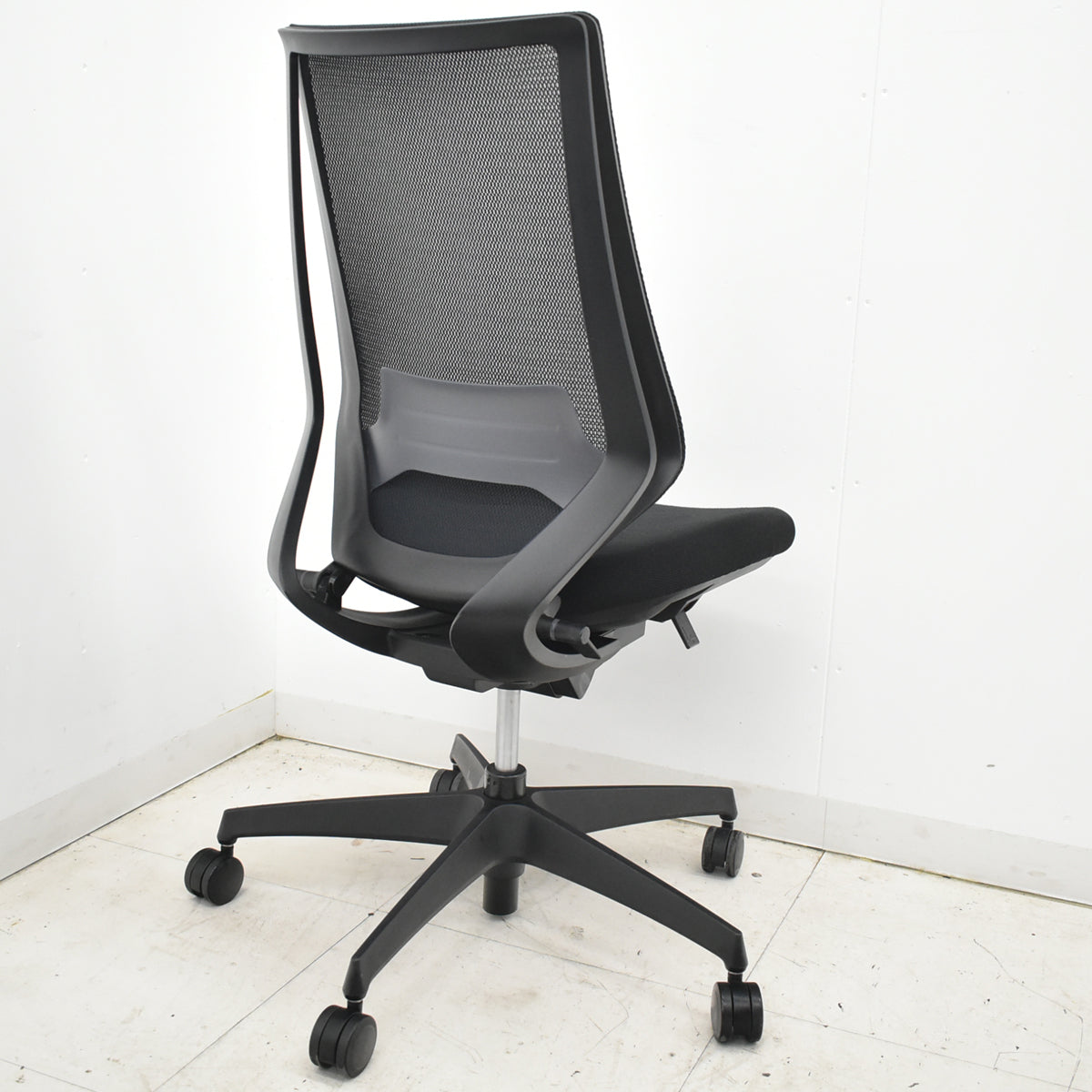 【中古】コクヨ　デュオラ　肘なし　ウレタンキャスター　ランバーサポート　2019年製　2026021603【中古オフィス家具】