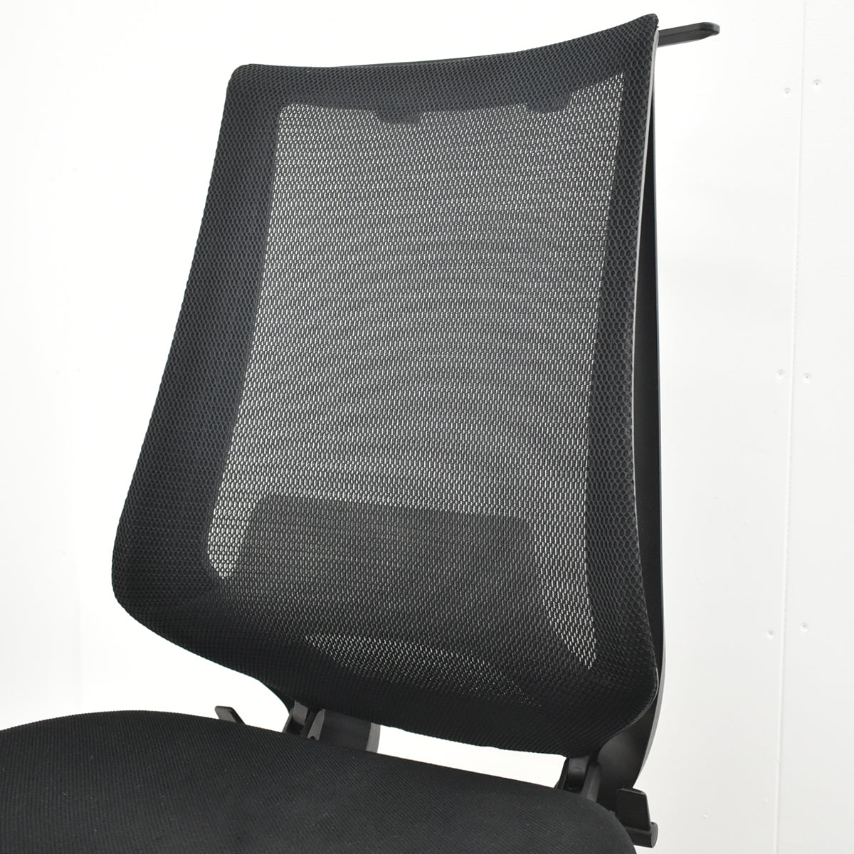 【中古】コクヨ　デュオラ　肘なし　ウレタンキャスター　ランバーサポート　ハンガー　2019年製　2026021604【中古オフィス家具】