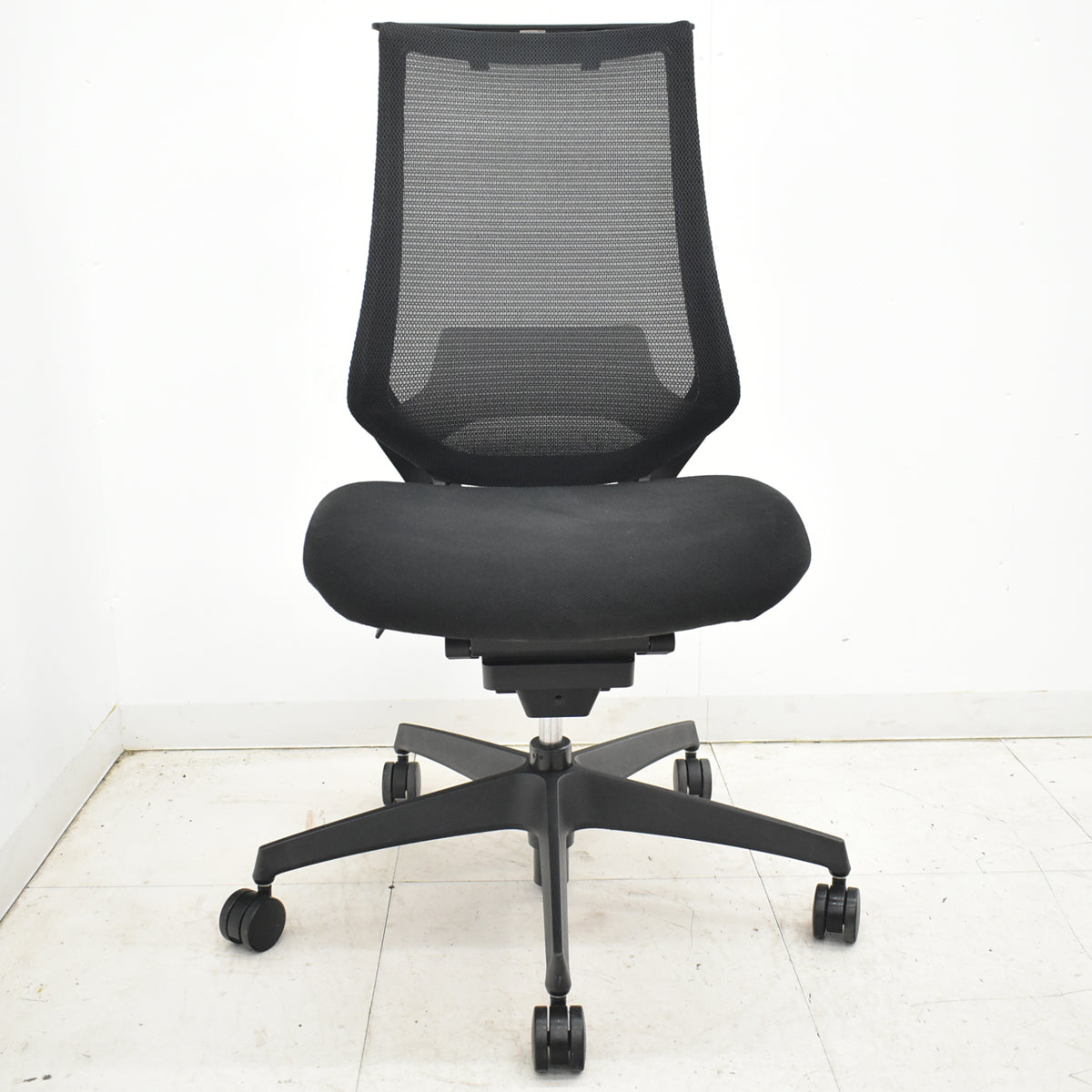 【中古】コクヨ　デュオラ　肘なし　ウレタンキャスター　ランバーサポート　ハンガー　2019年製　2026021604【中古オフィス家具】