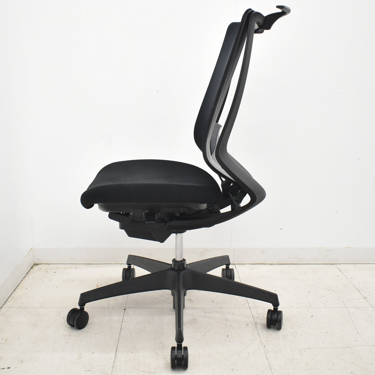 【中古】コクヨ　デュオラ　肘なし　ウレタンキャスター　ランバーサポート　ハンガー　2019年製　2026021604【中古オフィス家具】