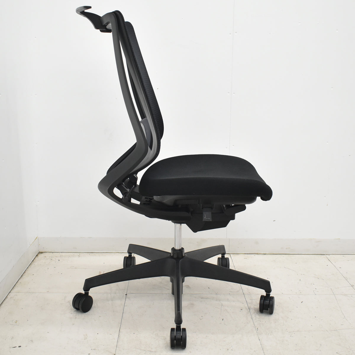 【中古】コクヨ　デュオラ　肘なし　ウレタンキャスター　ランバーサポート　ハンガー　2019年製　2026021604【中古オフィス家具】