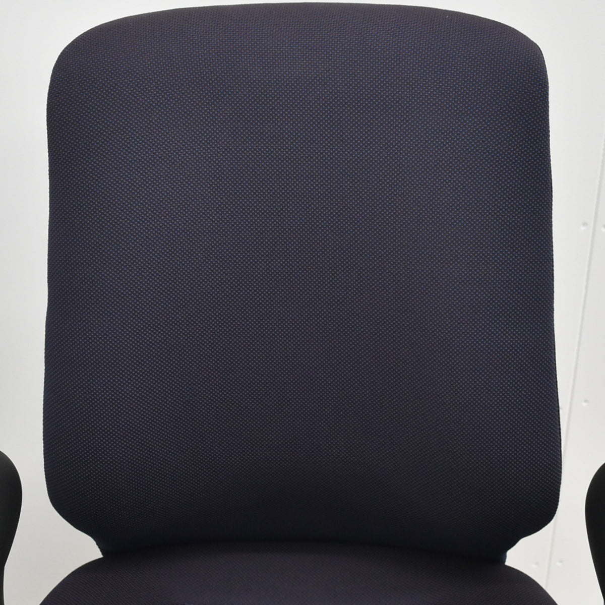 【中古】オカムラ　スフィア　固定肘　ナイロンキャスター　2022年製　2026021606【中古オフィス家具】