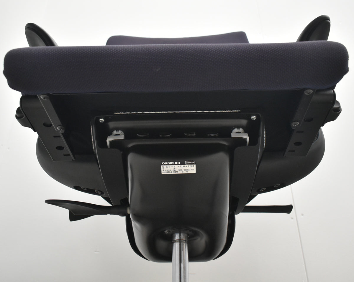 【中古】オカムラ　スフィア　固定肘　ナイロンキャスター　2022年製　2026021606【中古オフィス家具】