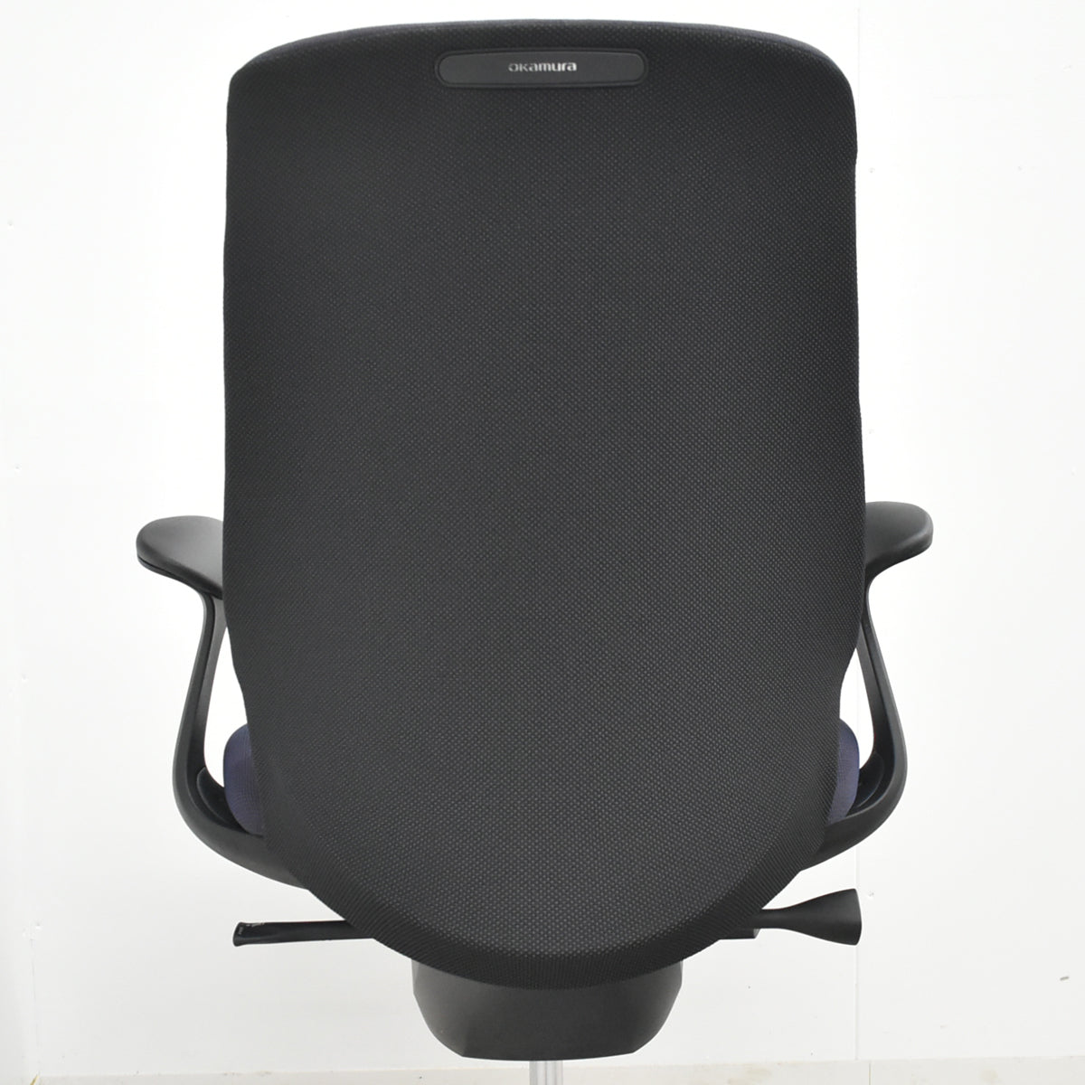 【中古】オカムラ　スフィア　固定肘　ナイロンキャスター　2022年製　2026021606【中古オフィス家具】